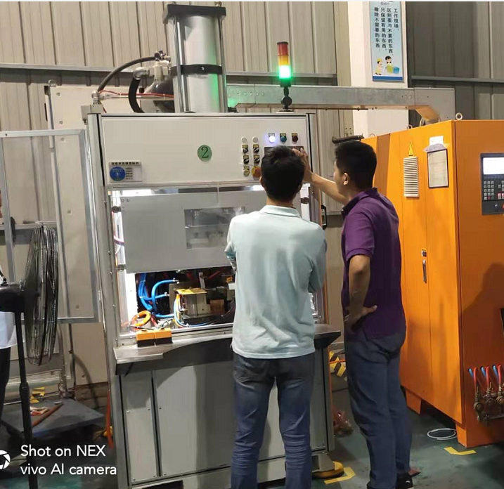 安嘉售后工程师给客户现场培训 安嘉售后工程师给客户现场培训