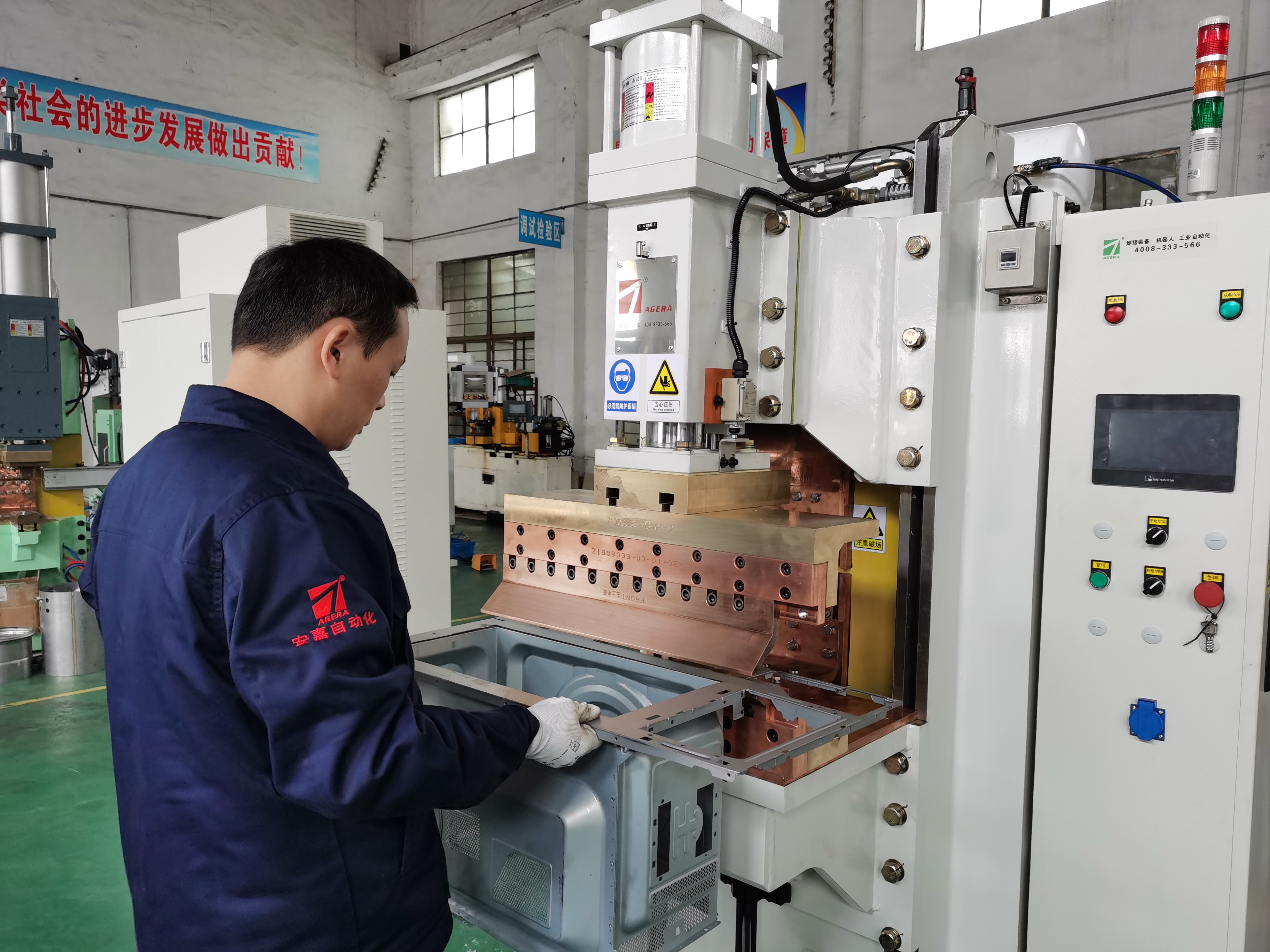 安嘉焊接工艺师专心为客户试样 安嘉焊接工艺师专心为客户试样