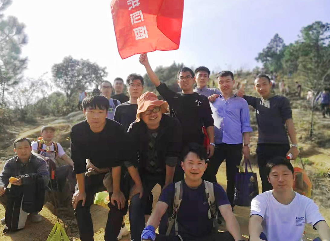 技术部灵白线徒步合影1 技术部灵白线徒步合影1