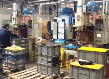 安嘉中频逆变式凸焊机奇昊汽车系统现场案例 安嘉中频逆变式凸焊机奇昊汽车系统现场案例