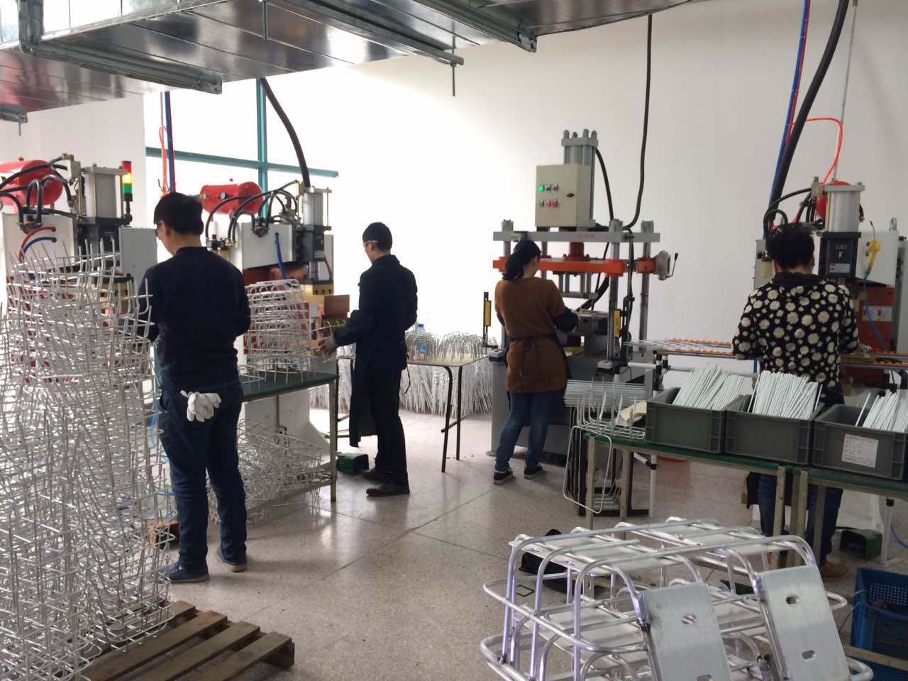 安嘉铝车篮点焊机客户现场案例 安嘉铝车篮点焊机客户现场案例